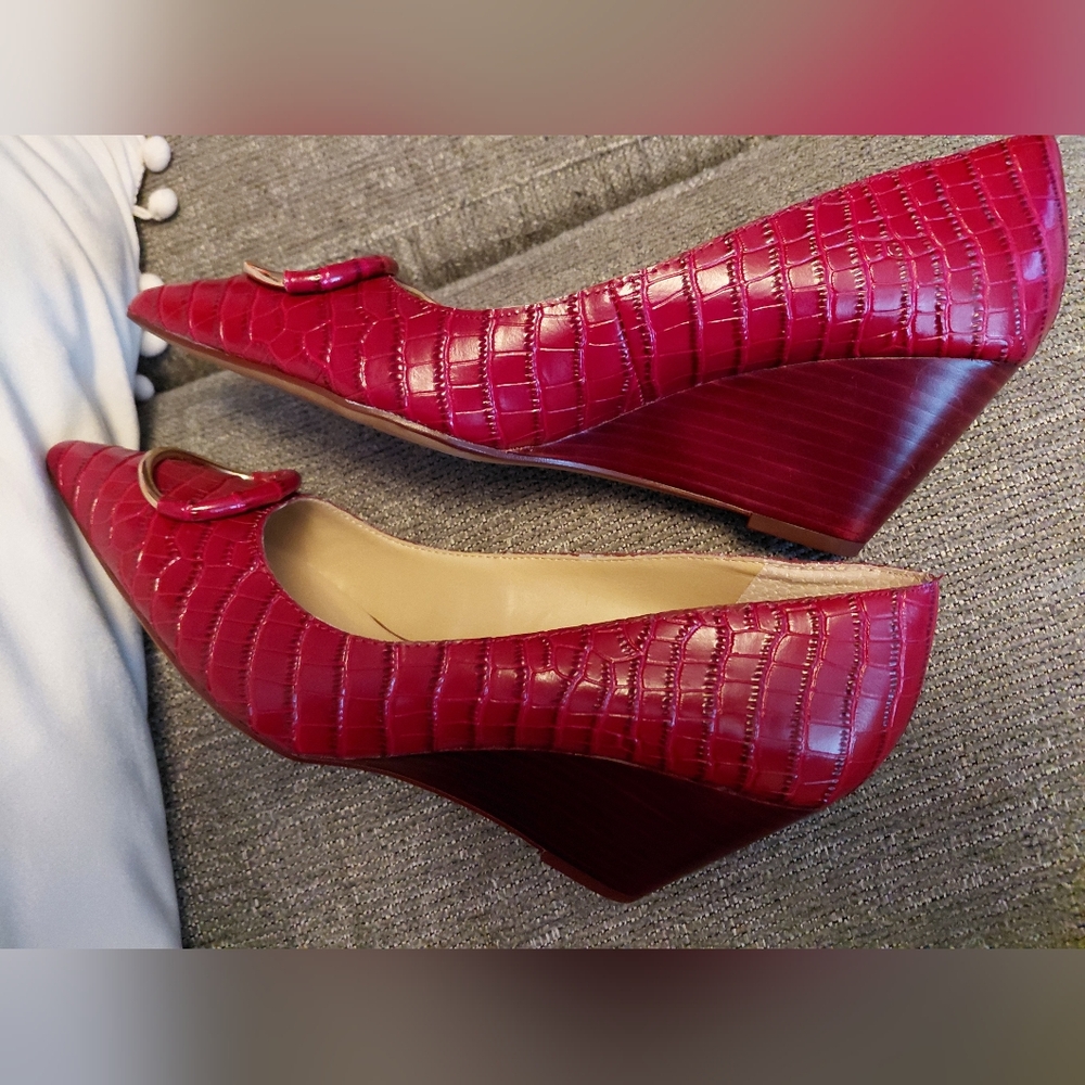 Franco Sarto Burgundy Croc-Embossed Aliso Wedge Heels
